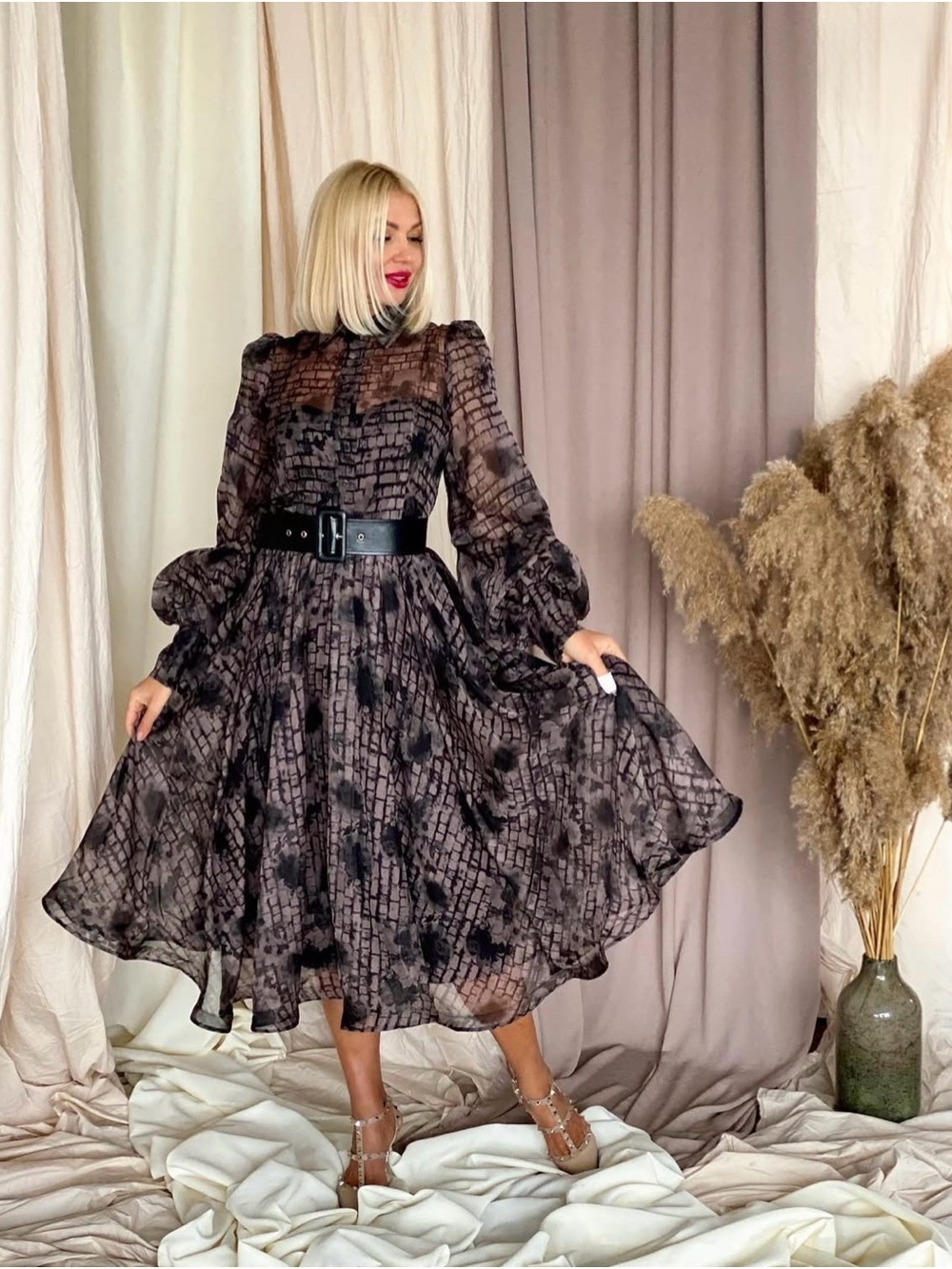 Behcetti Sheer Long-Sleeve Midi Dress in Smoke Print size 4